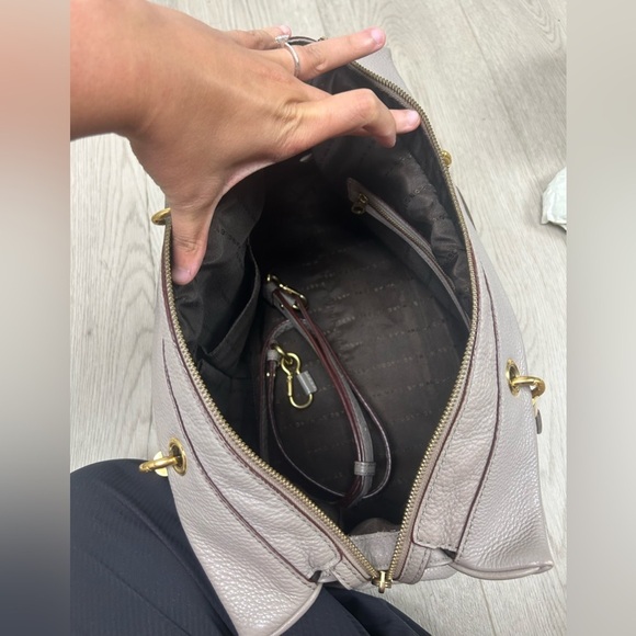 Marc by Marc Jacob’s Too Hot to Handle Grey Leather Tote Bag - Picture 4 of 7